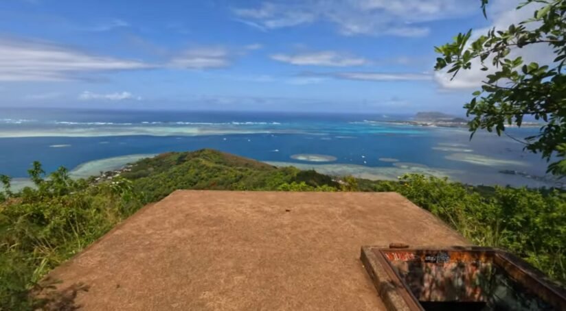 Panoramic Vista Of The Ocean From The Summit Of Puʻu Maʻeliʻeli Trail, Highlighting Natural Beauty